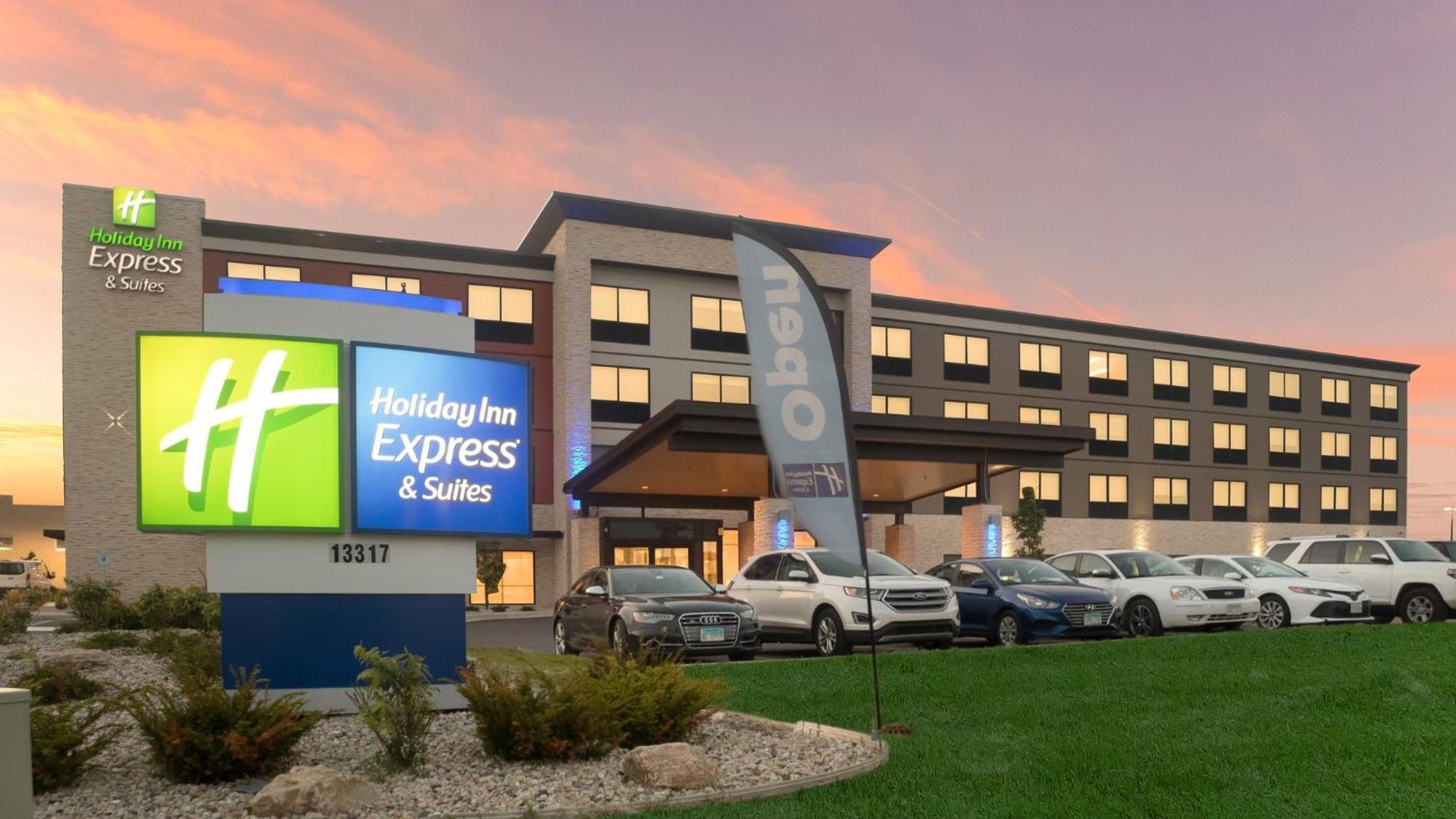 Holiday Inn Express & Suites Racine By Ihg Exteriör bild